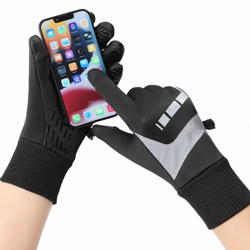 Windproof and Water Repellent Gloves Windproof and Water Repellent Gloves