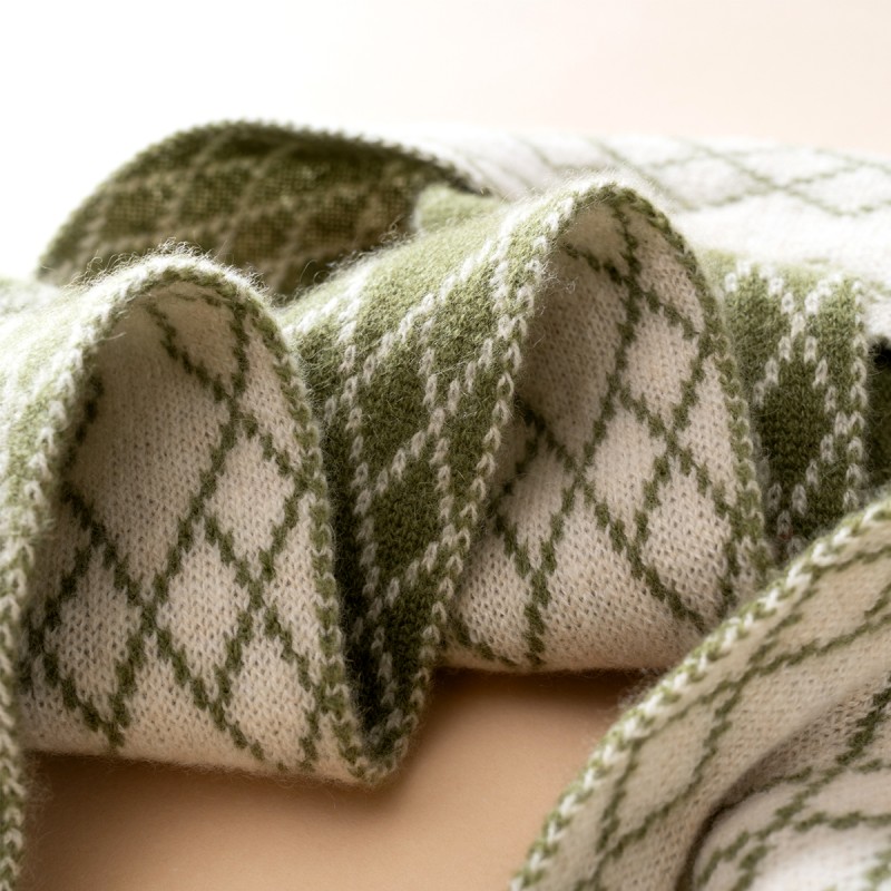Diamond Pattern Warm Knit Scarf Diamond Pattern Warm Knit Scarf