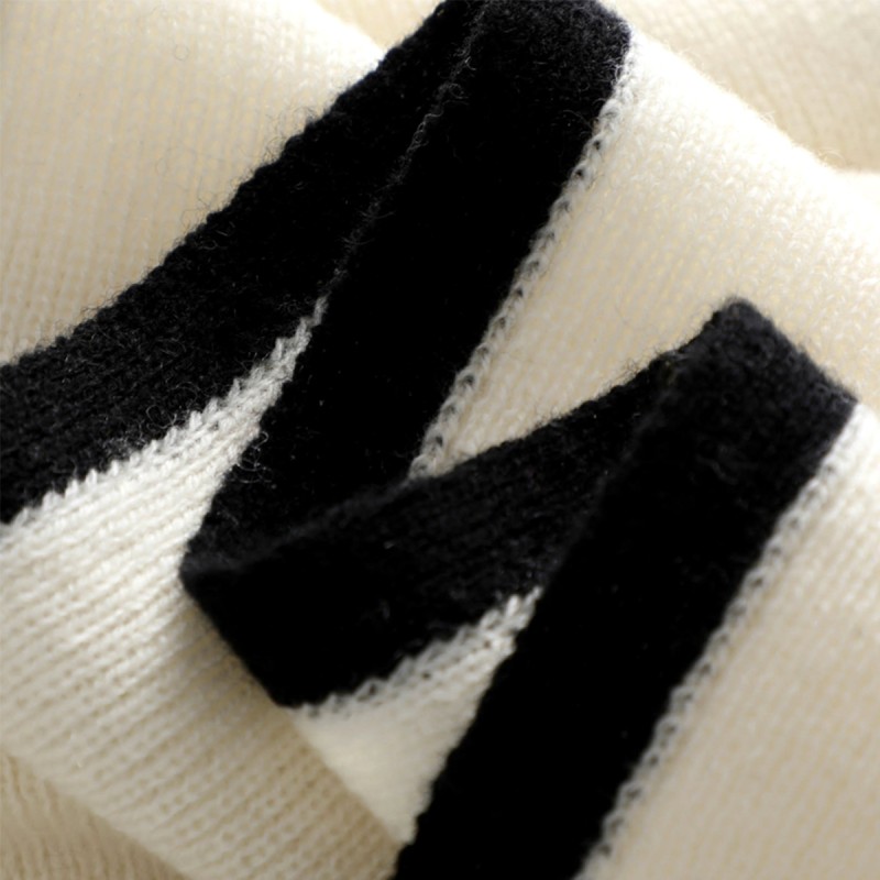 Stylish and Versatile Color Blocked Scarf Stylish and Versatile Color Blocked Scarf