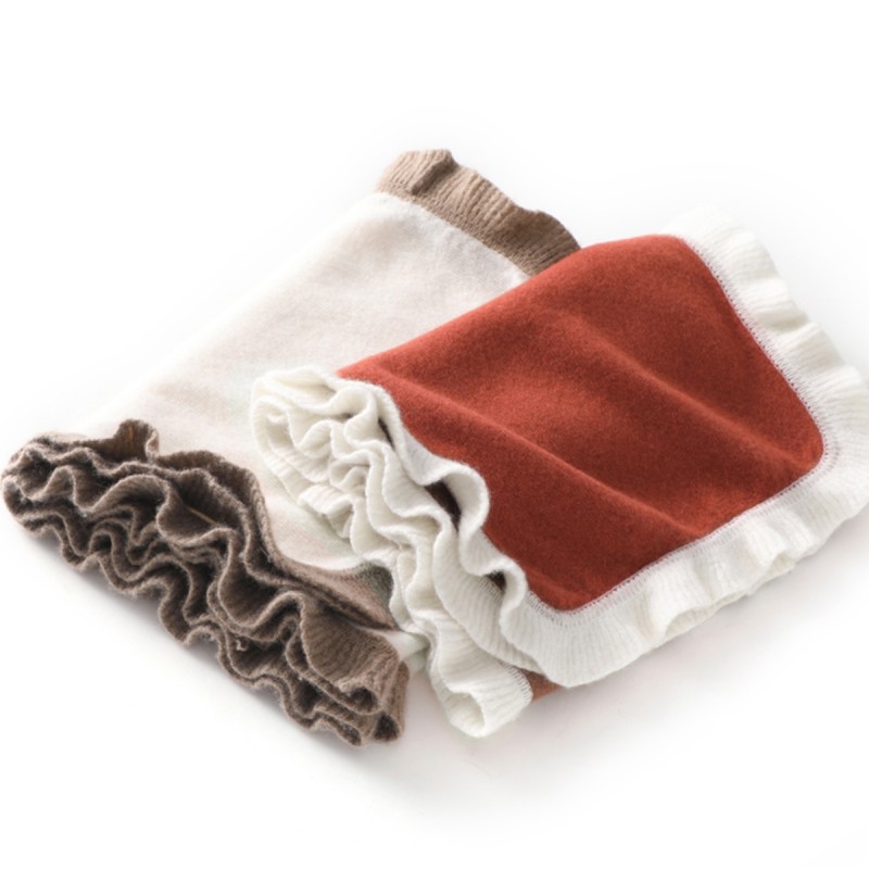 Color Blocked Ruffled Knit Scarf