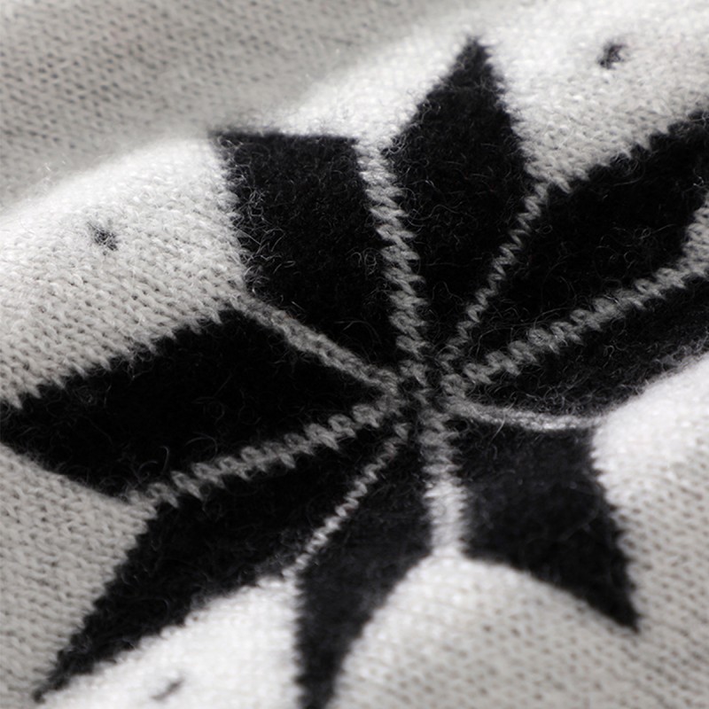 Snowflake Pattern Knitted Scarf