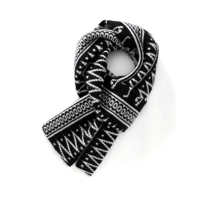 Comfortable Knitted Jacquard Scarf